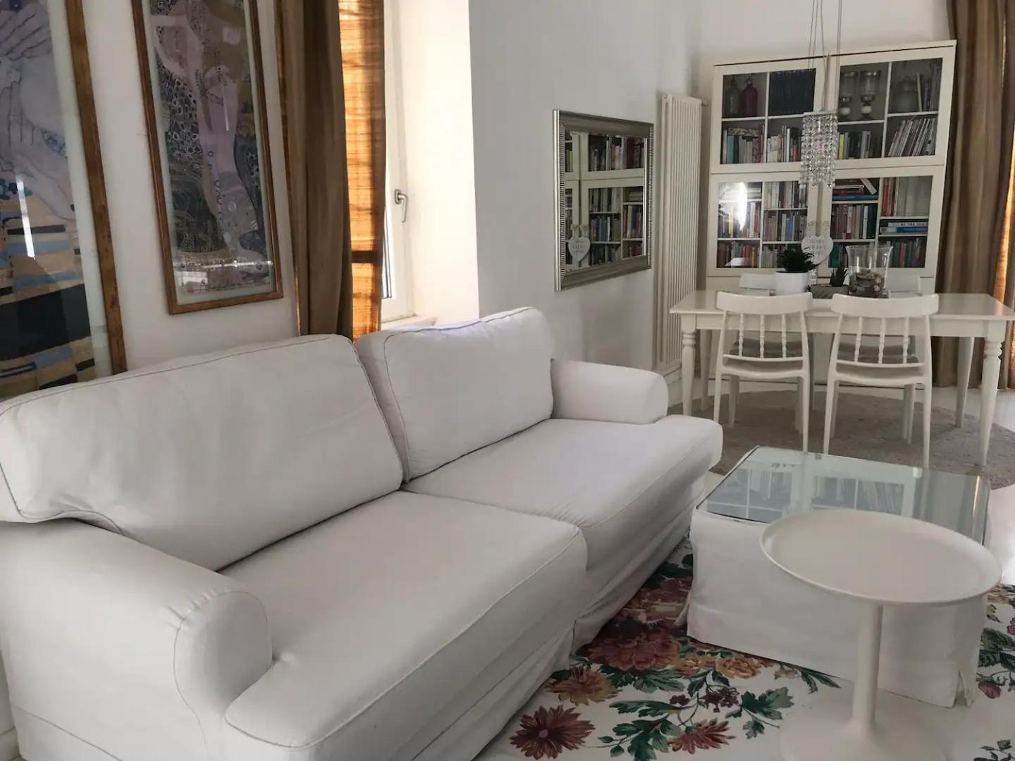 Rome, Beautiful Apartment In A Vintage Building Лидо-ди-Остия Экстерьер фото